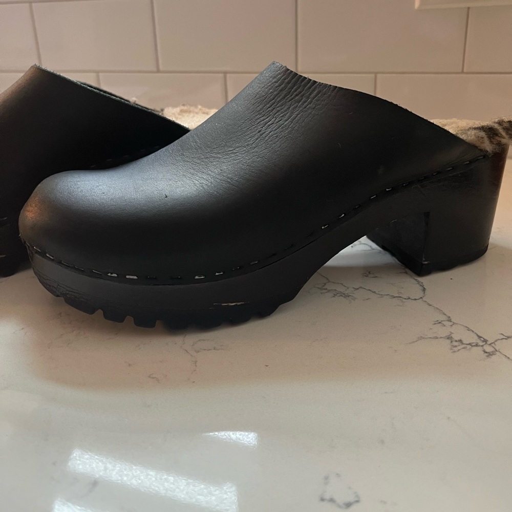 No. 6 Liza Clog on Mid Tread in Black with Zebra Shearling on Black Base